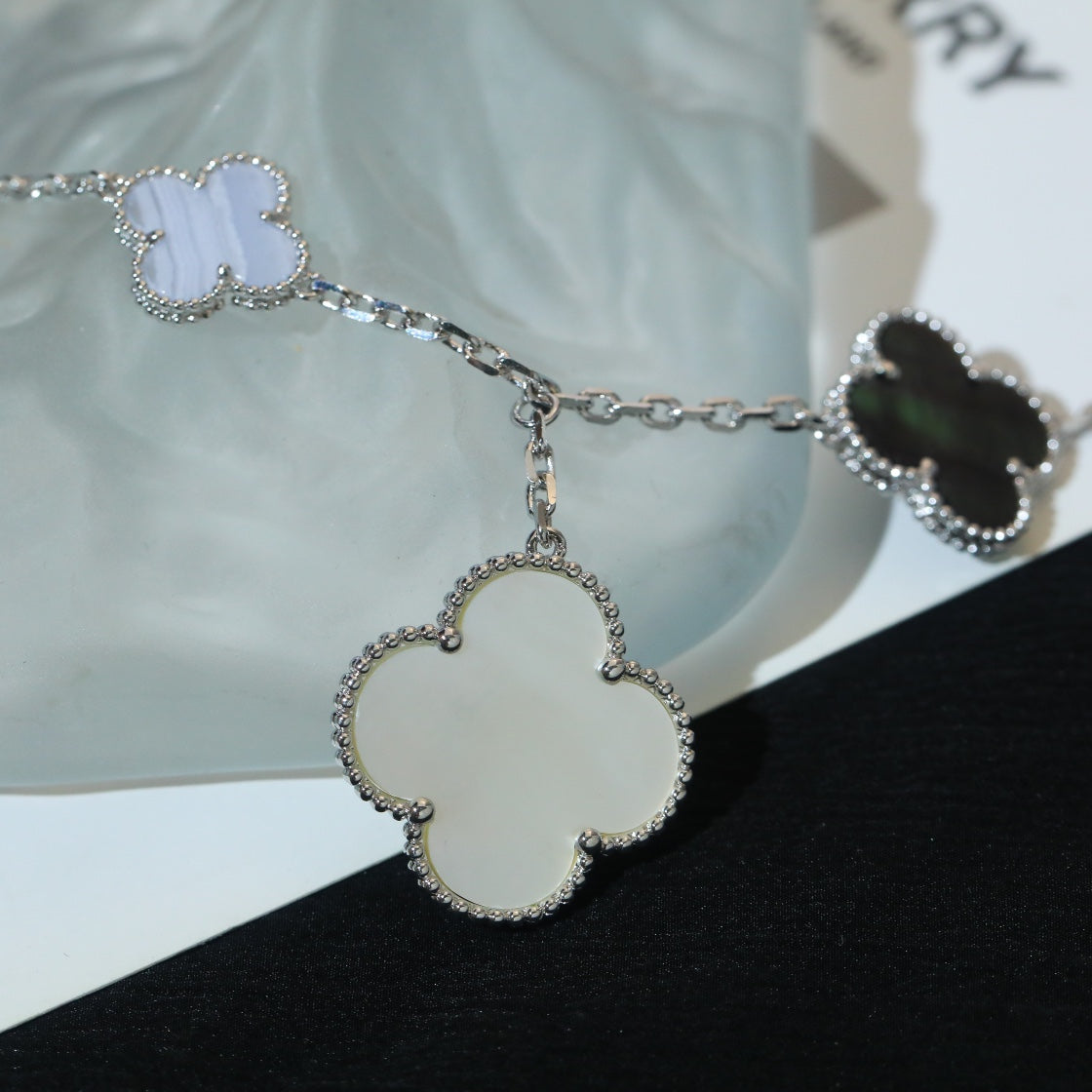 VCA CLOVER BRACELET 5 MOTIFS MOP CHALCEDONY SILVER
