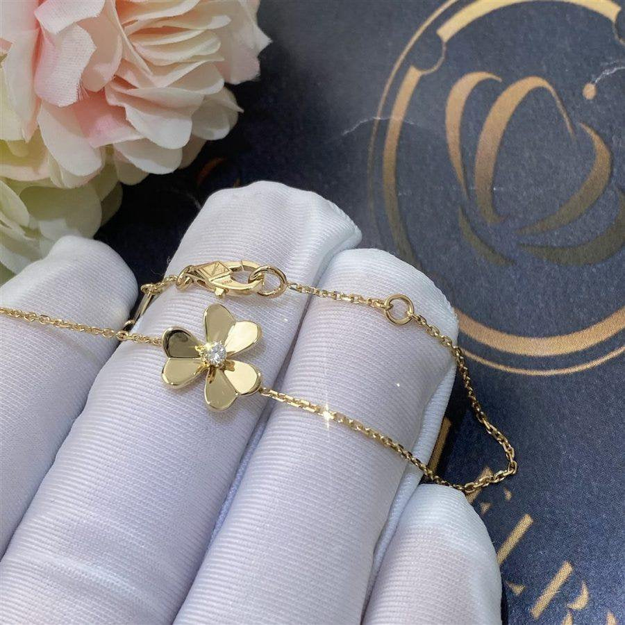 VCA FRIVOLE GOLD FLOWER BRACELET